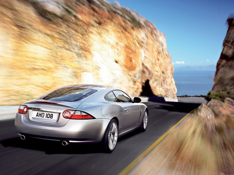  Jaguar XK Coupe 2006 года  (фото 12 из 41)
